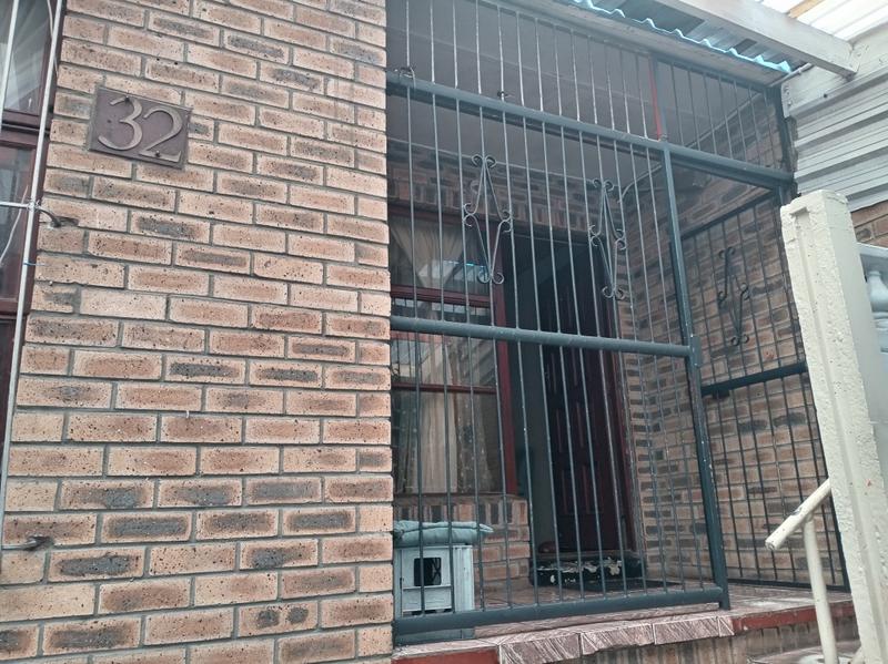 3 Bedroom Property for Sale in Eastridge Western Cape